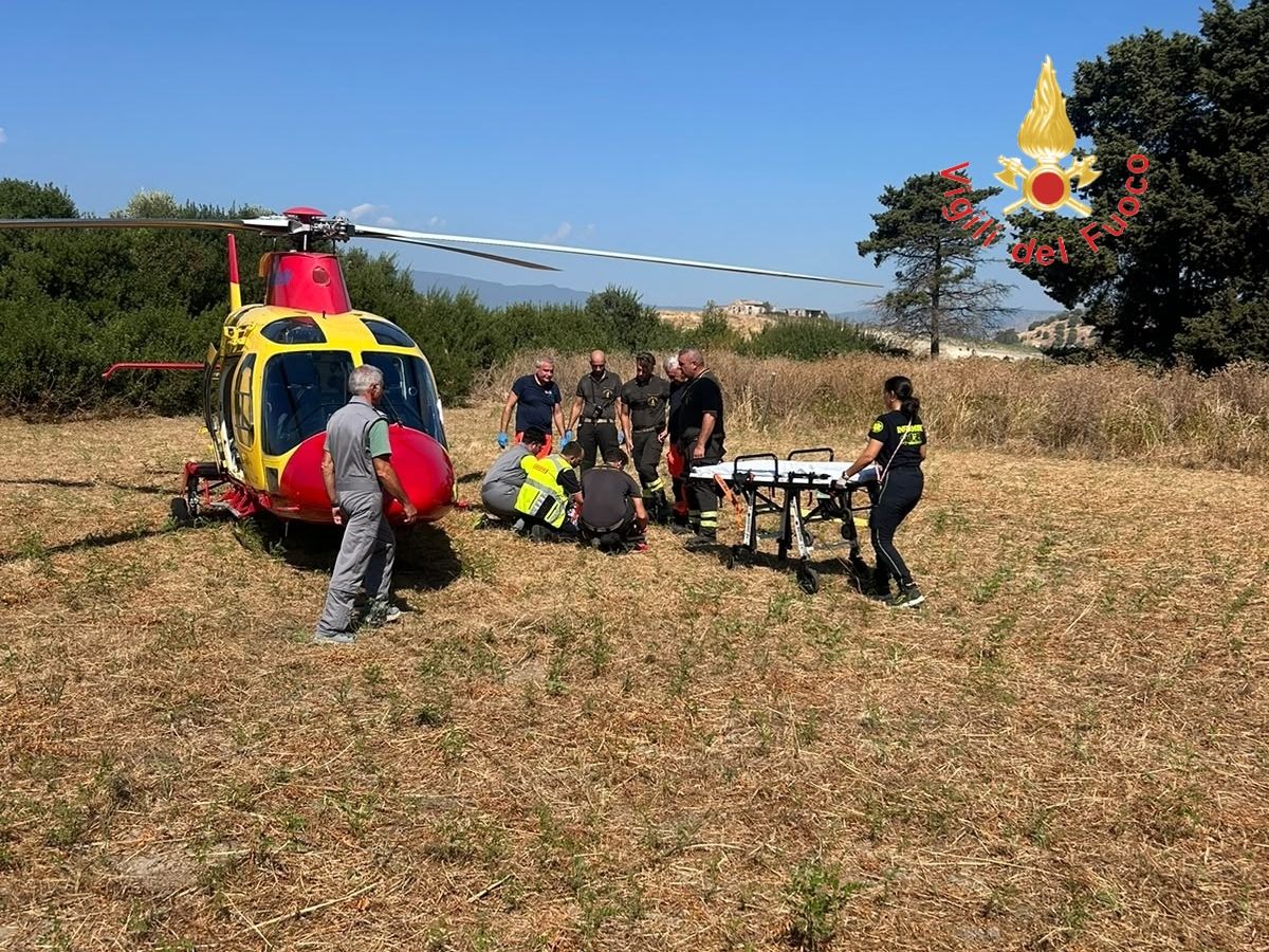 Bianco, scontro tra due auto: due feriti, una donna è in gravidanza