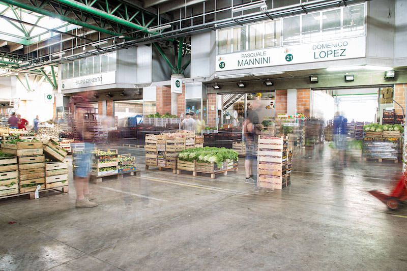 Coronavirus, positivi alcuni dipendenti del Comalca. L'Asp chiede la chiusura