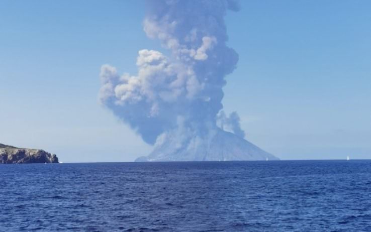 Eruzione Stromboli, Protezione Civile: «Nessun rischio tsunami in Calabria»