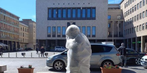 statua giacomo mancini