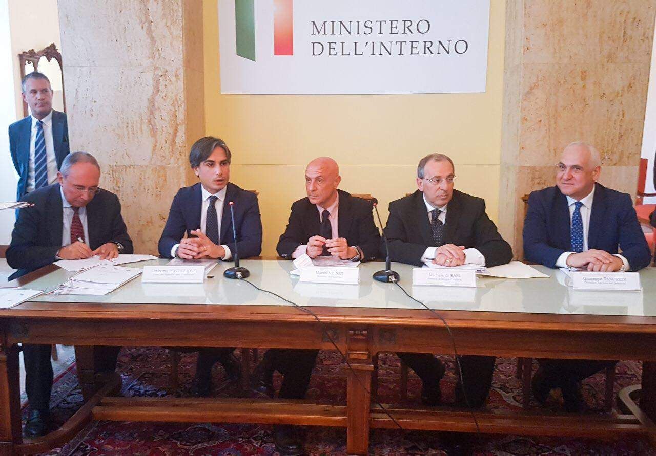 Minniti: «Contro i clan si gioca una partita internazionale» – IL VIDEO