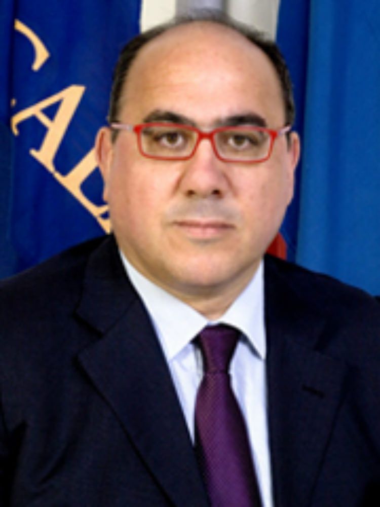 De Gaetano-Guccione: la Regione anticipi gli ammortizzatori sociali