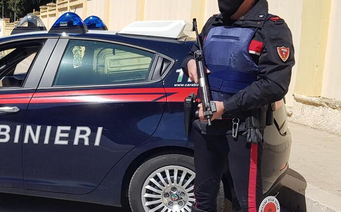 Taniche di benzina e cartucce, due intimidazioni nel Vibonese