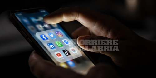 ACCESSO SOCIAL STALKING