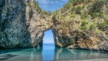 La Calabria del turismo si cambia «con i bilanci, non (solo) con gli slogan»