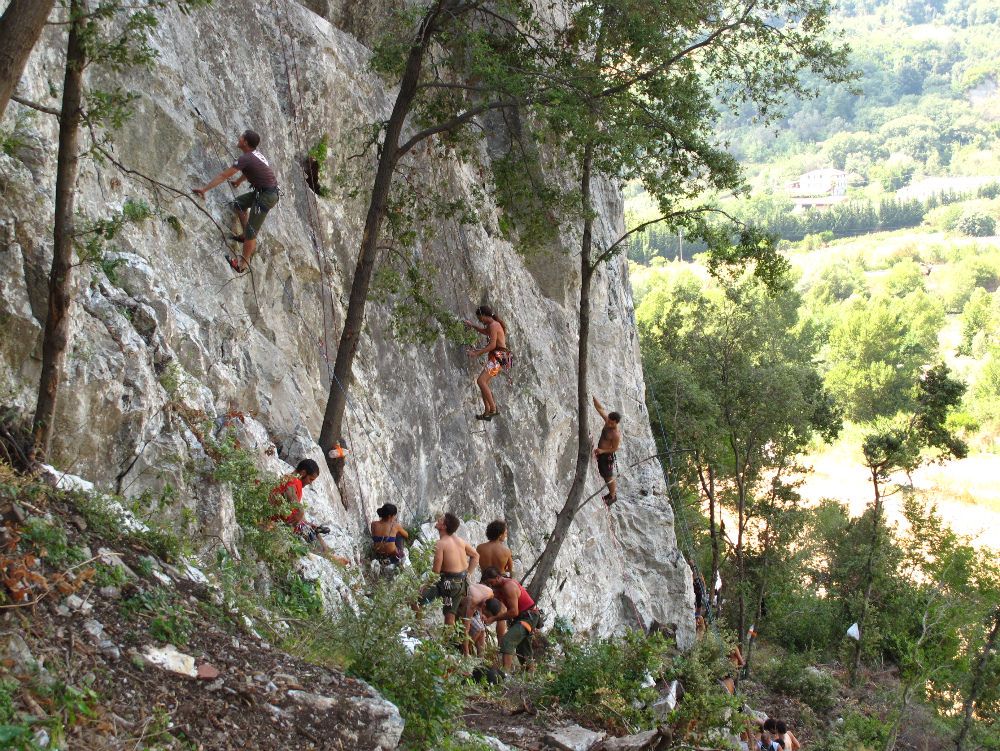 Arrampicata con incidente, arrivano i soccorsi