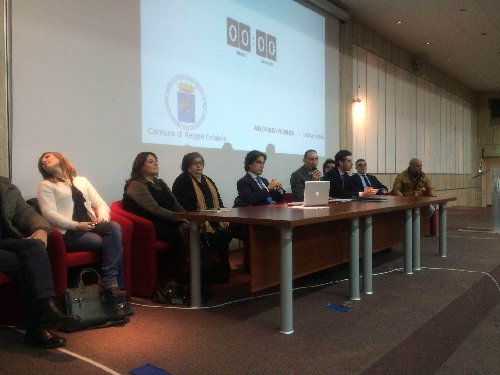 «Un patto con i cittadini per la rinascita di Reggio»