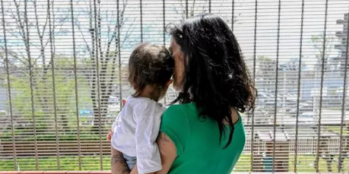 bambina madre torino