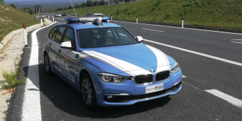 Pedala in bici sull’A2, fermato dalla Polizia: deve scontare oltre due anni di carcere