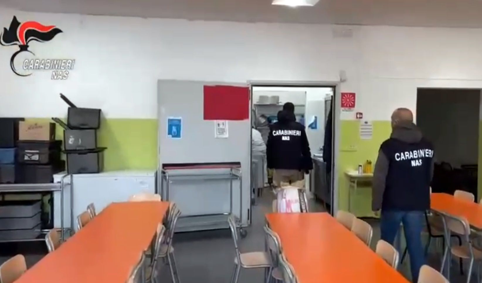 Controlli del Nas nelle mense scolastiche tra Vibo e Catanzaro: irregolarità per il 53% – VIDEO