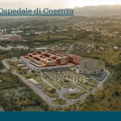 Cosenza, il Comitato “No scippo” in piazza contro il trasferimento dell’ospedale Hub