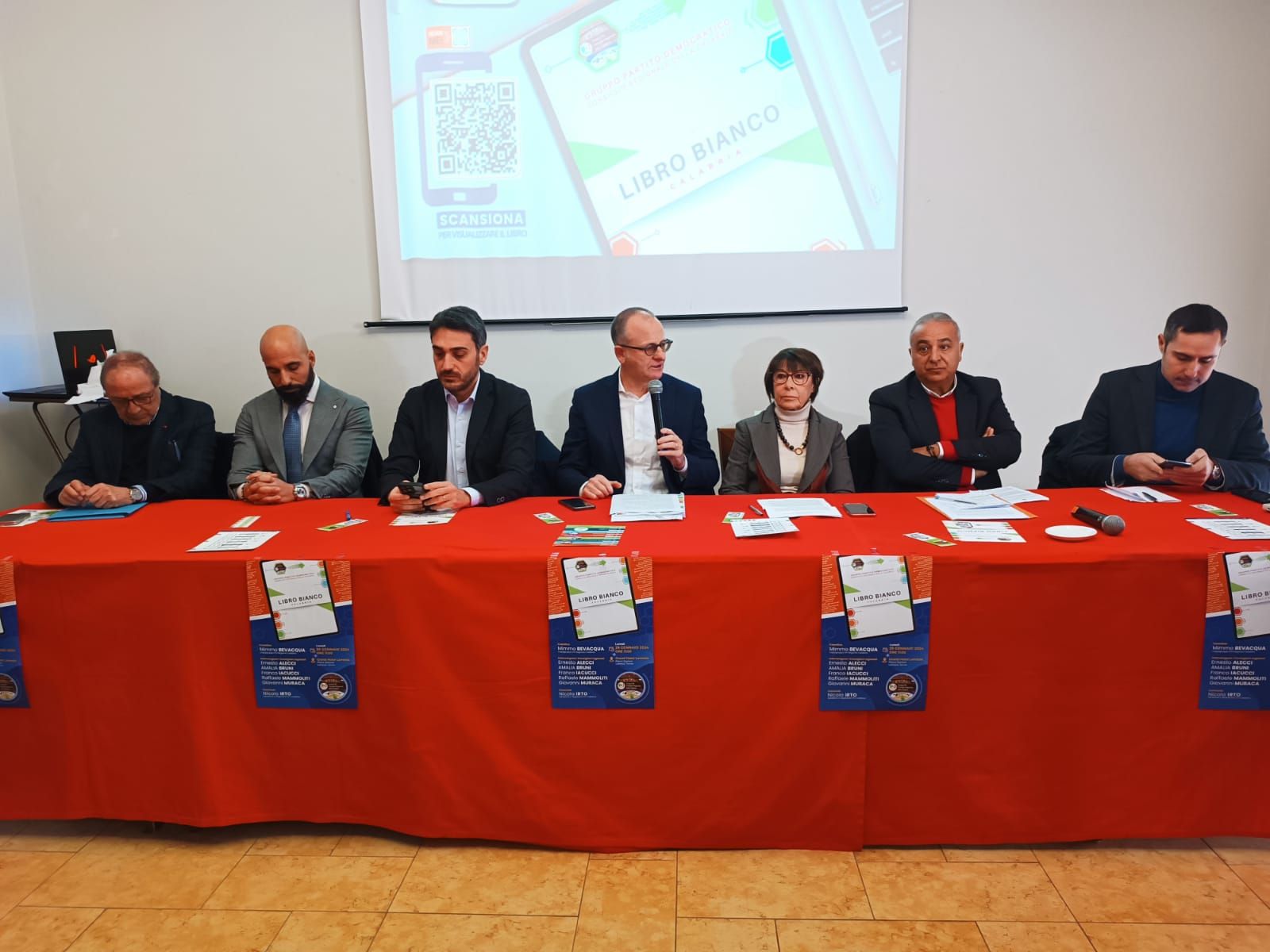 Il Pd: «Ipocrisia Occhiuto, resta commissario della sanità calabrese»