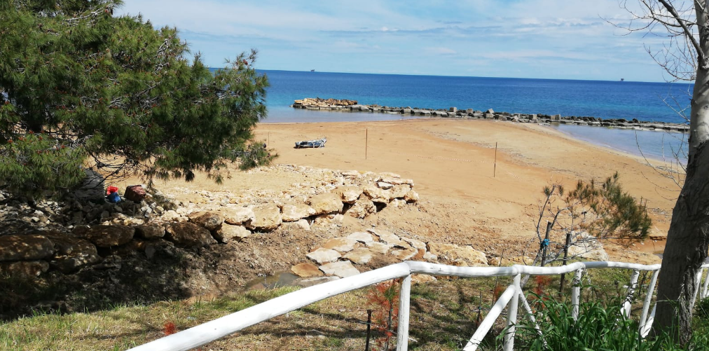 Crotone, trovato materiale radioattivo sulla spiaggia