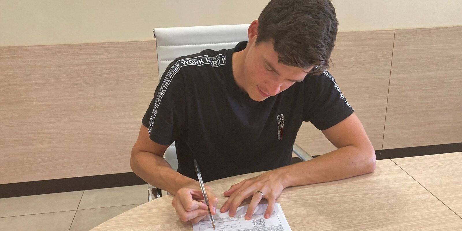 Il Cosenza ingaggia il difensore Väisänen