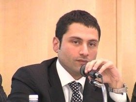 Candidature, nel centrodestra rispunta Gentile (junior)