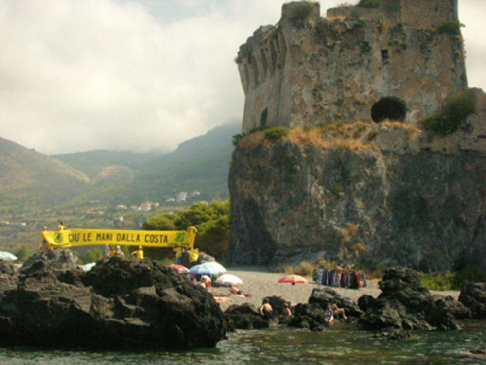 Calabria sempre più abusiva