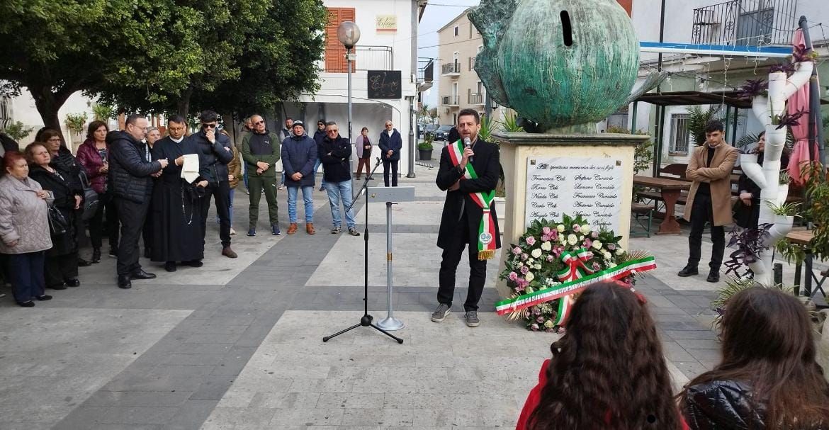 Corigliano Rossano, Stasi ricorda i 12 pescatori morti sul lavoro nel 1974: «Fu un sacrificio»