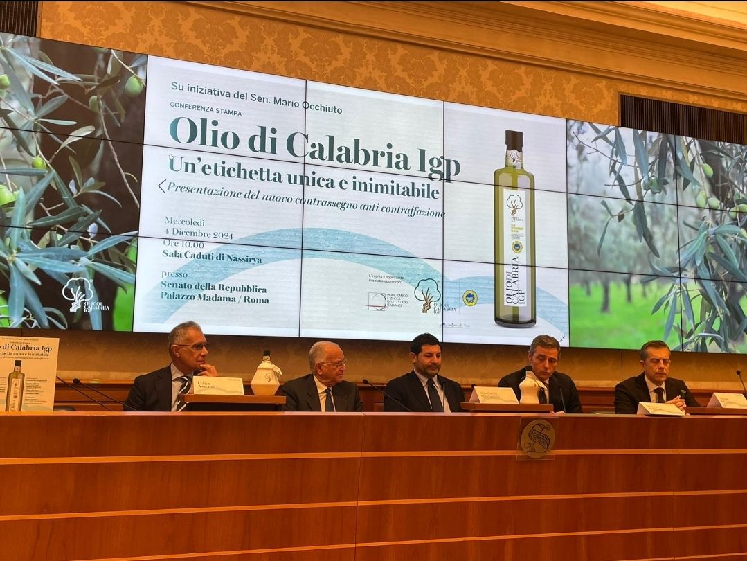 Olio di Calabria Igp al Senato per presentare un’etichetta «unica e inimitabile» con il nuovo contrassegno