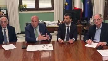 Paura amianto nelle scuole di Crotone, Arpacal rassicura: «Non ci sono fibre né polveri nell’aria»