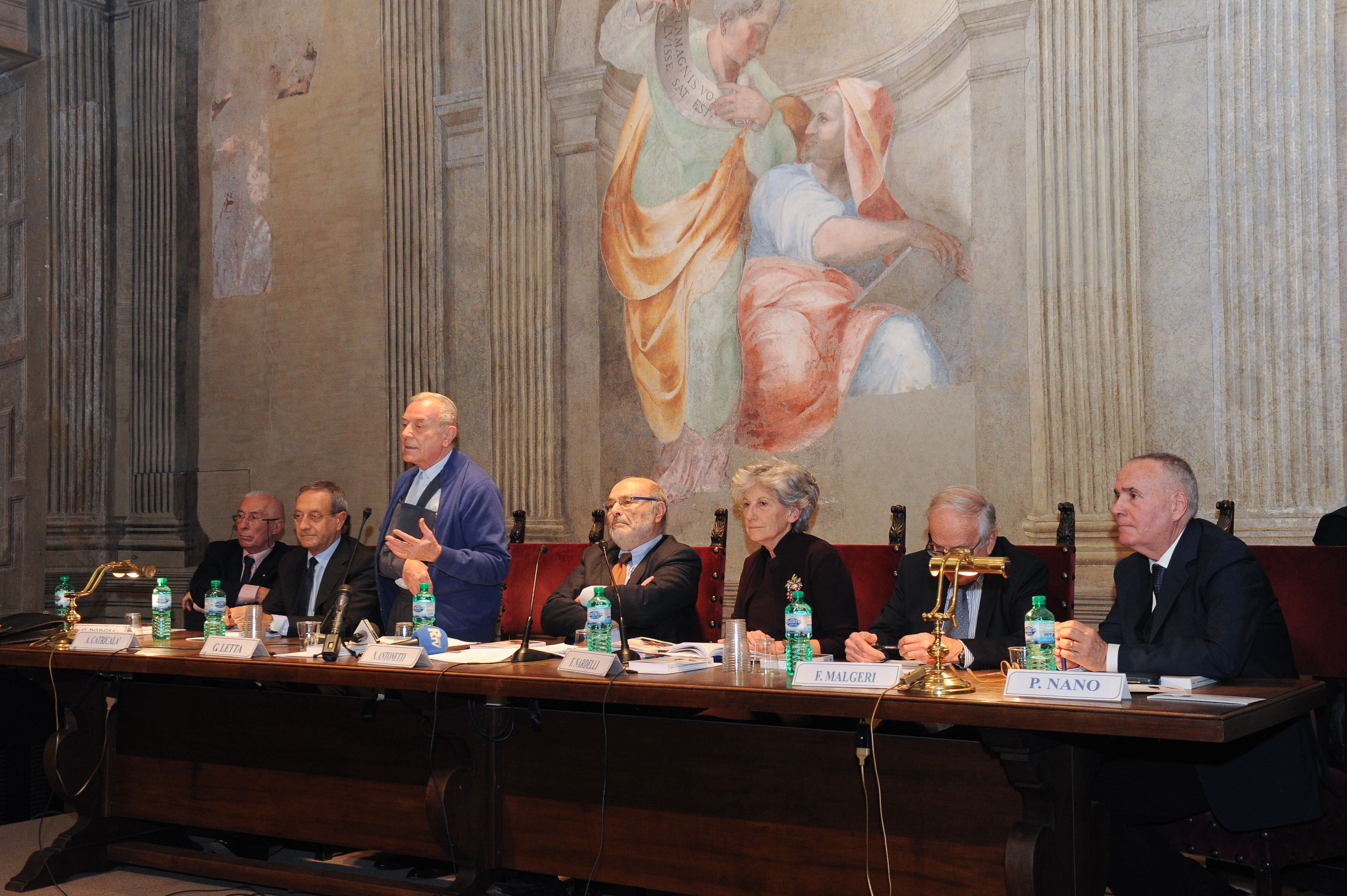 Letta e Catricalà tengono a battesimo "Storia di un Grand Commis"