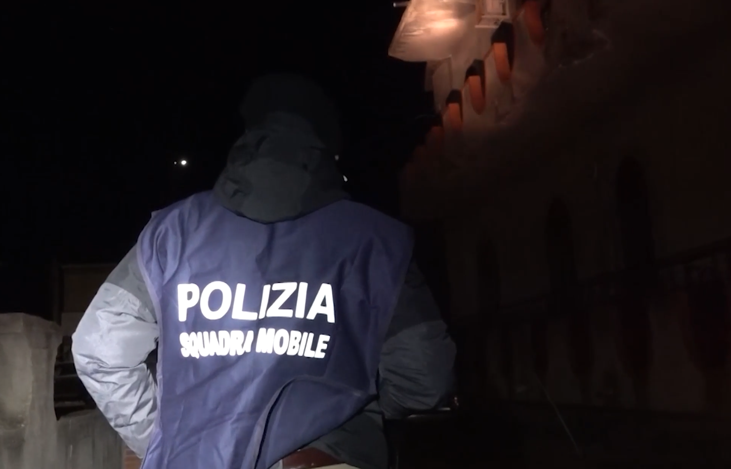 Reggio Calabria, colpo da 45mila euro al Toys Center: due arresti – VIDEO