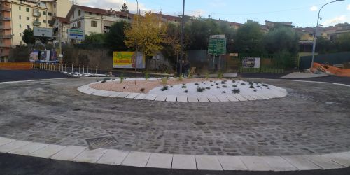 rotatoria città 2000 via degli stadi