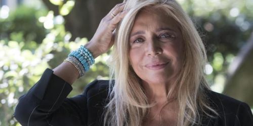 Mara Venier: «Quando in Calabria mi dimenticarono in albergo al Cantagiro»