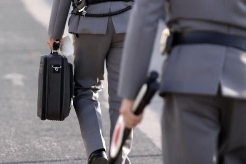 Ville con i soldi del sindacato, sequestrati beni per 3 milioni
