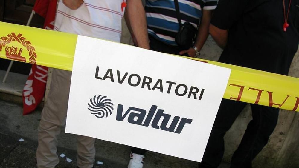 Chiudono i villaggi Valtur di Isola Capo Rizzuto e Simeri