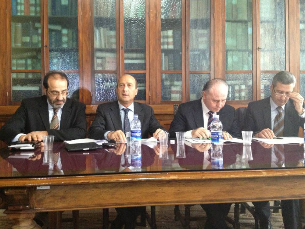 Pdl, si allarga la distanza tra Scopelliti e i frondisti