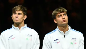 Roland Garros: Arnaldi sta male, Cobolli in finale