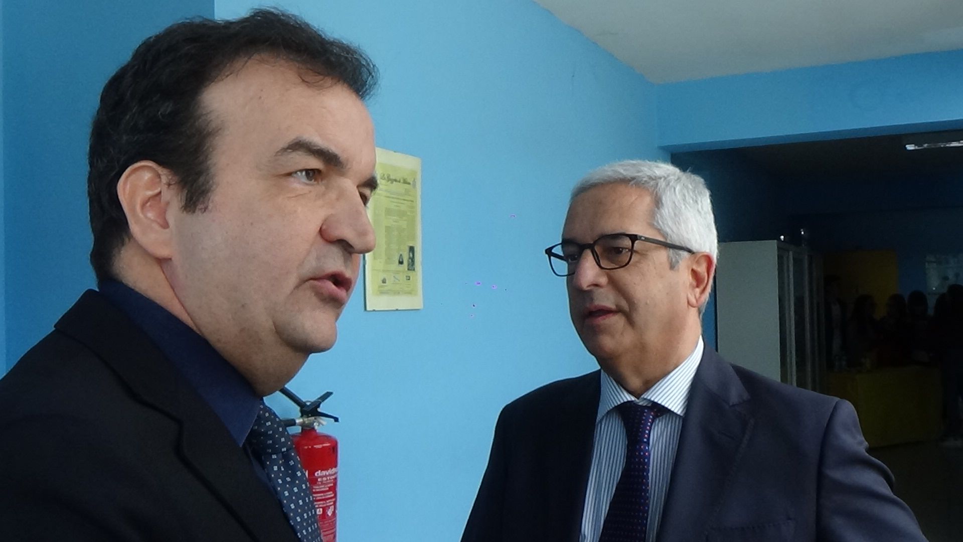 Metroleggera, Manna pronto al passo indietro. Occhiuto: «Andiamo avanti» – VIDEO