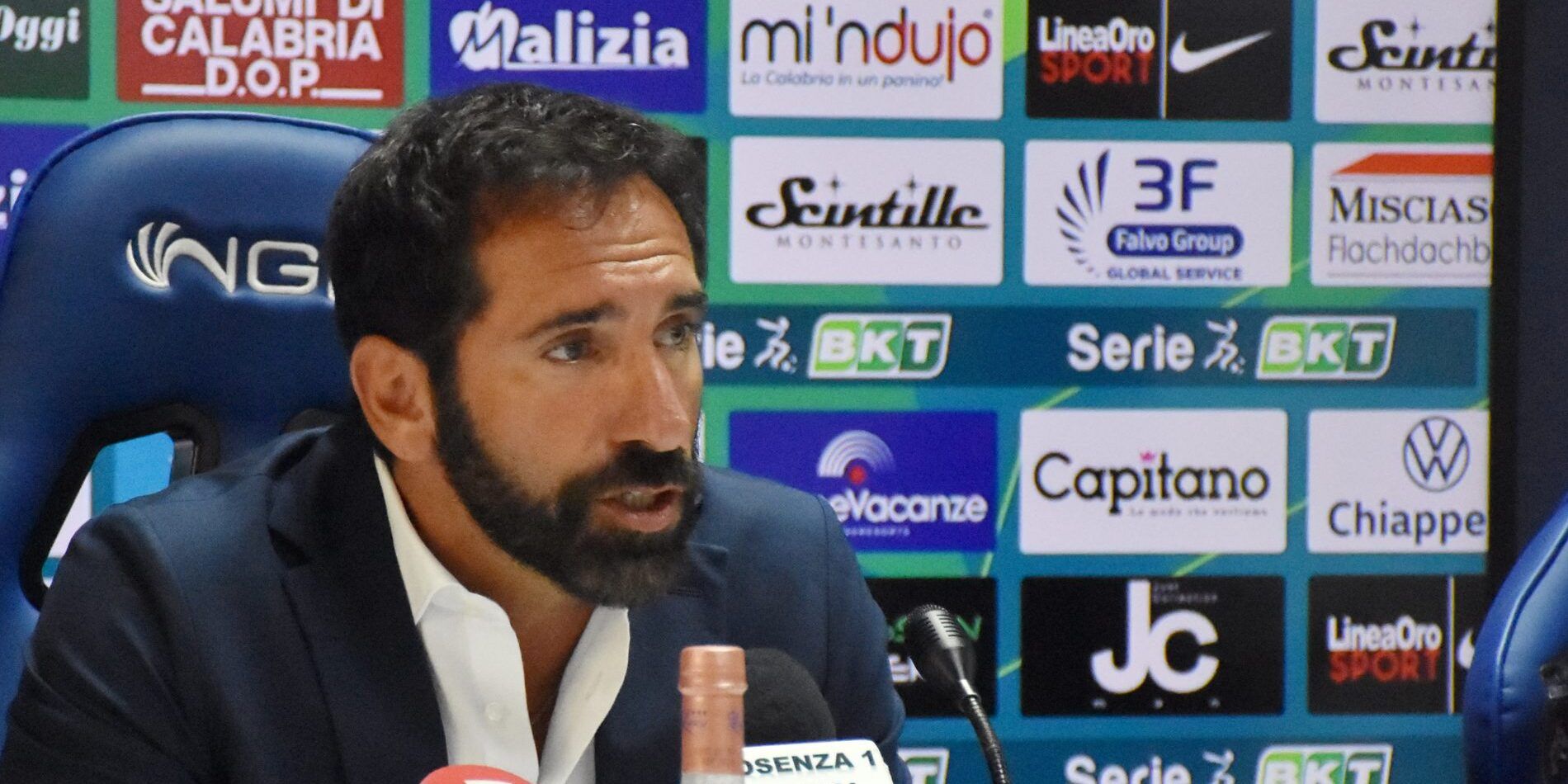 Cosenza Calcio, Caserta si presenta: «Il calcio è la mia vita»