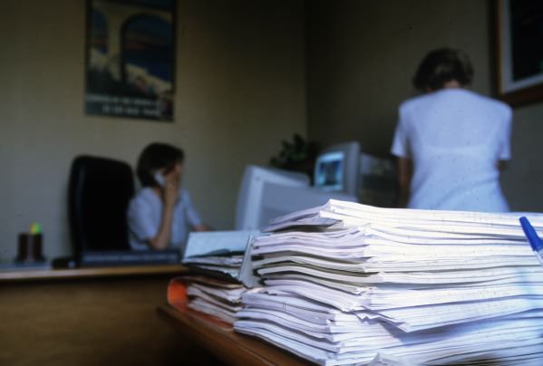 Amantea, il dirigente all'assessore: «Andiamo in galera insieme»