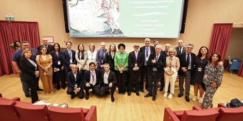 l congresso "Benvenuti al Sud. La senologia abbraccia il futuro: contaminiamo i saperi"