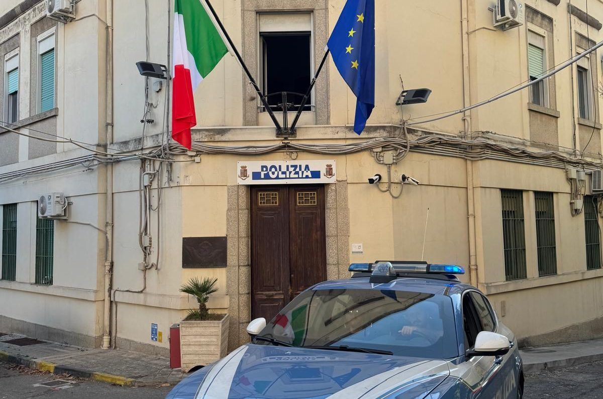 Evade dai domiciliari per rubare in ospedale a Palmi: 51enne arrestata