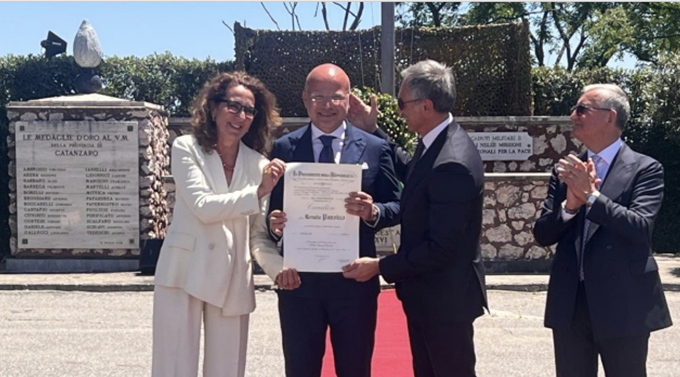 Il questore di Crotone Renato Panvino nominato Cavaliere della Repubblica