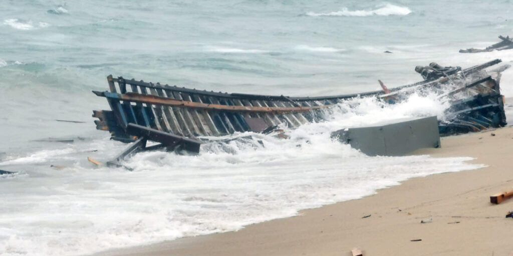 Strage di Cutro, il governo sostiene a spada tratta i militari rinviati a giudizio