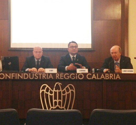 Confindustria: situazione kafkiana all'Asp di Reggio