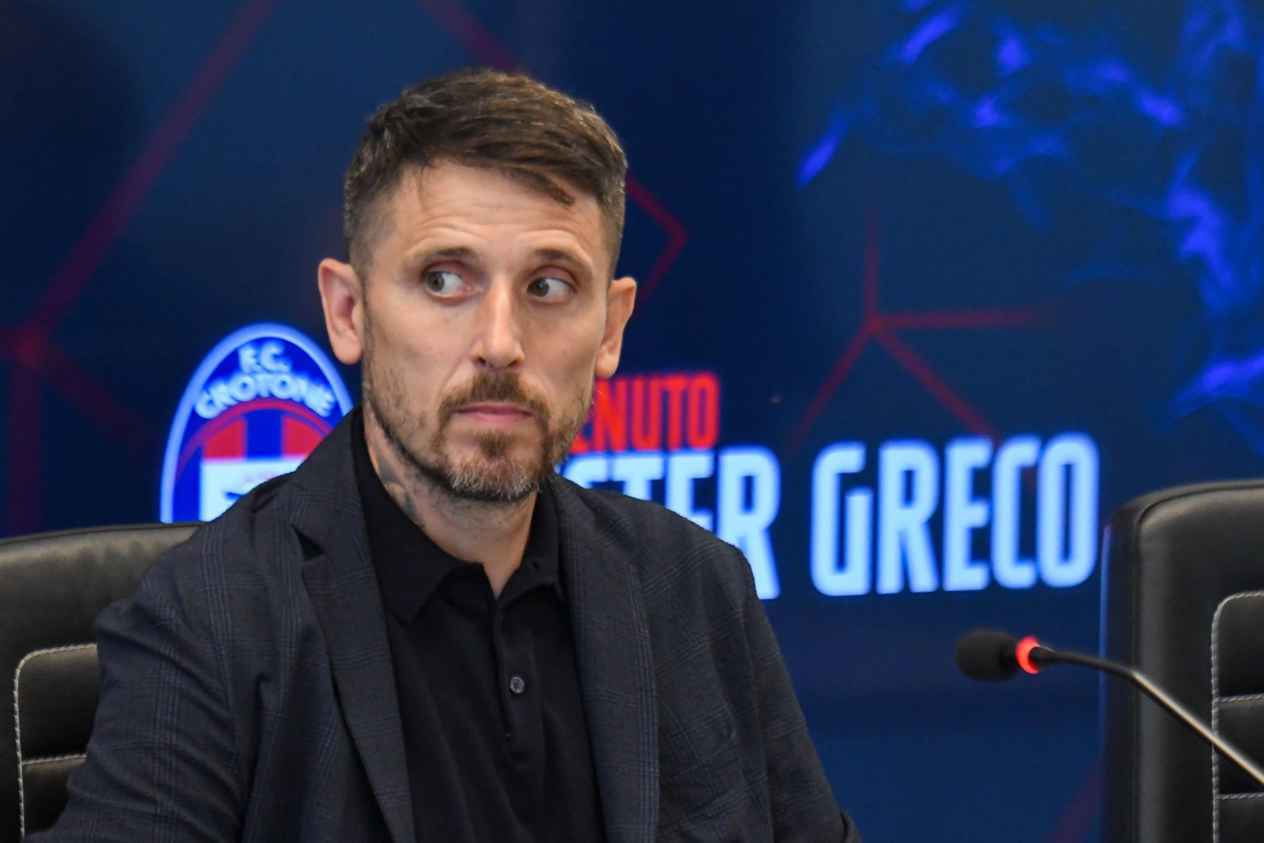 Crotone, Greco alla vigilia del derby di Coppa: «Siamo un cantiere aperto, servirà il giusto atteggiamento»