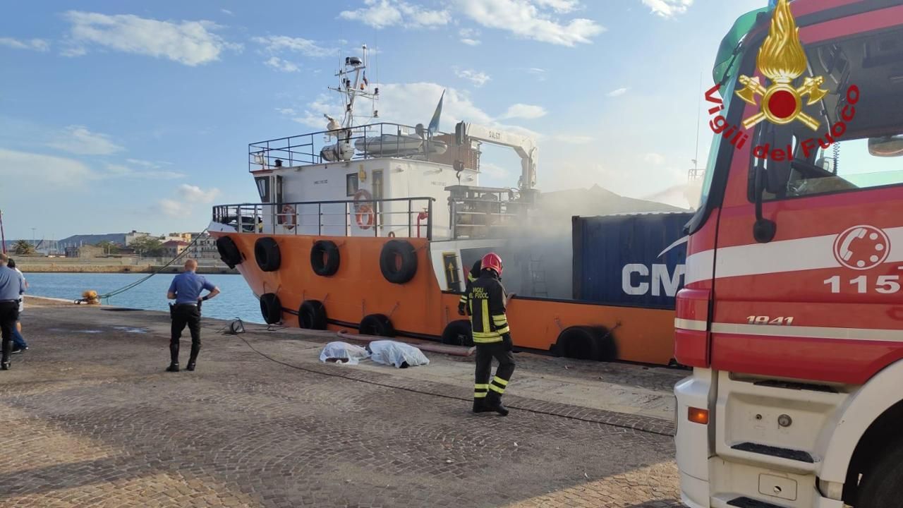 Giallo per la motonave esplosa a Crotone. Ora indagano i servizi segreti