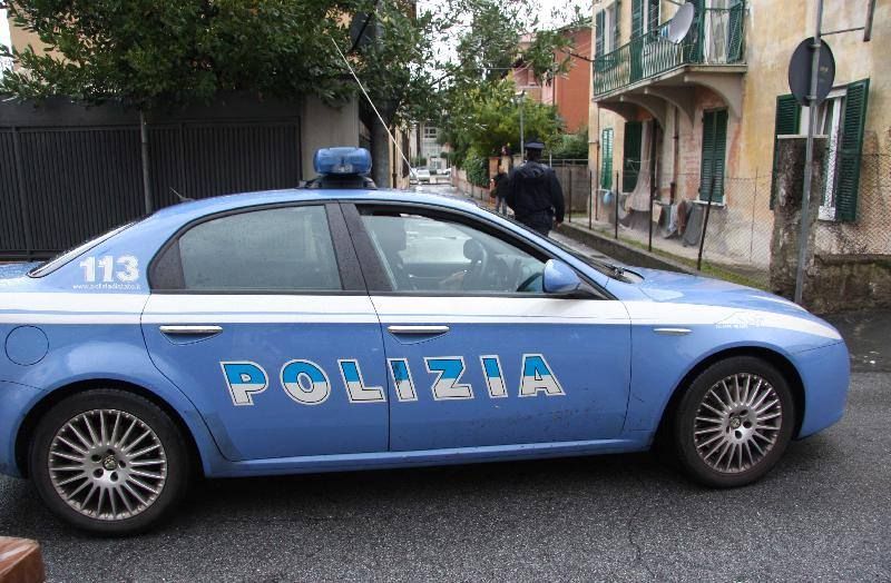 Catanzaro, in manette agente di polizia penitenziaria