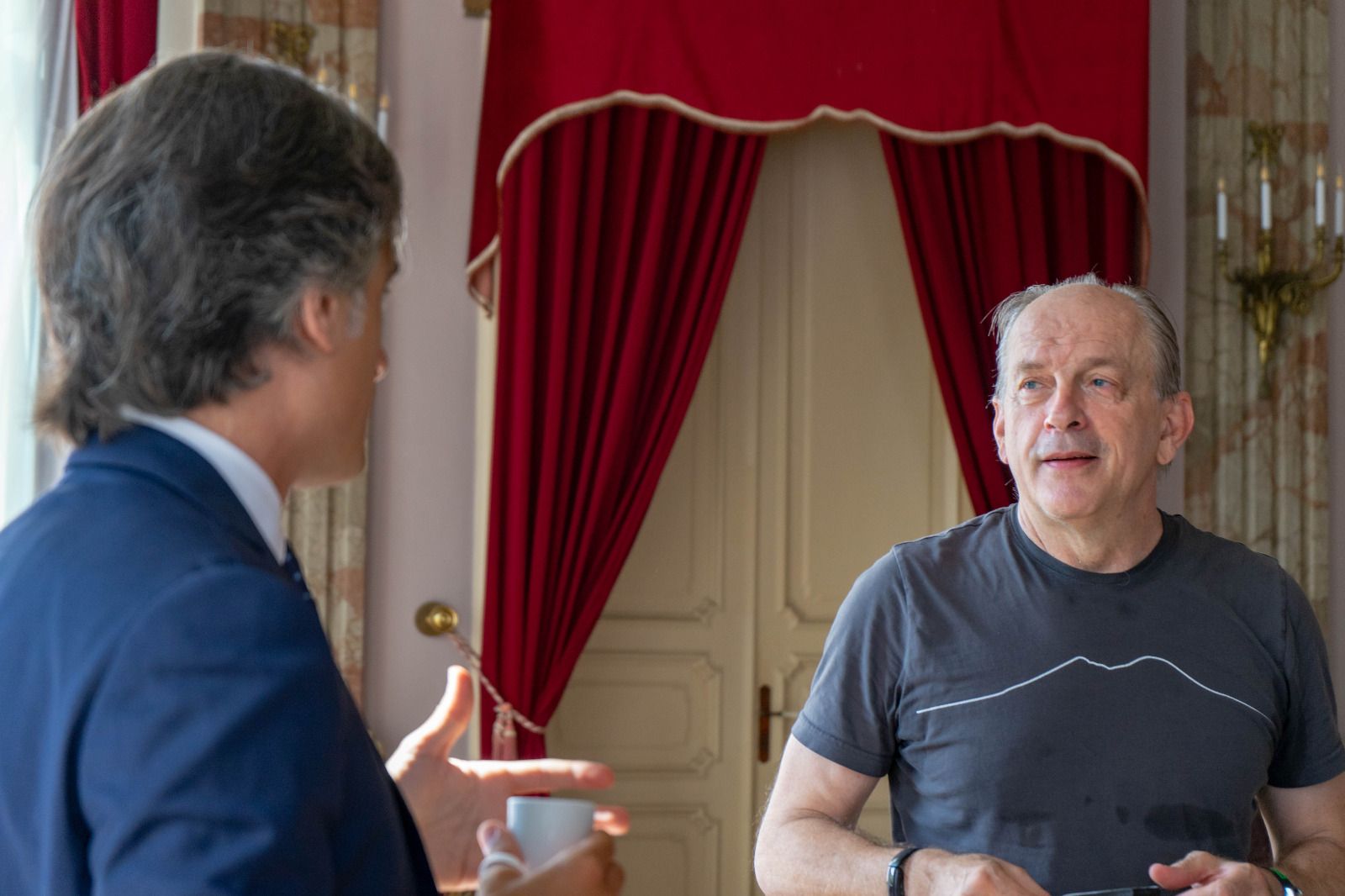 Reggio accoglie l’attore statunitense Tomas Arana -VIDEO