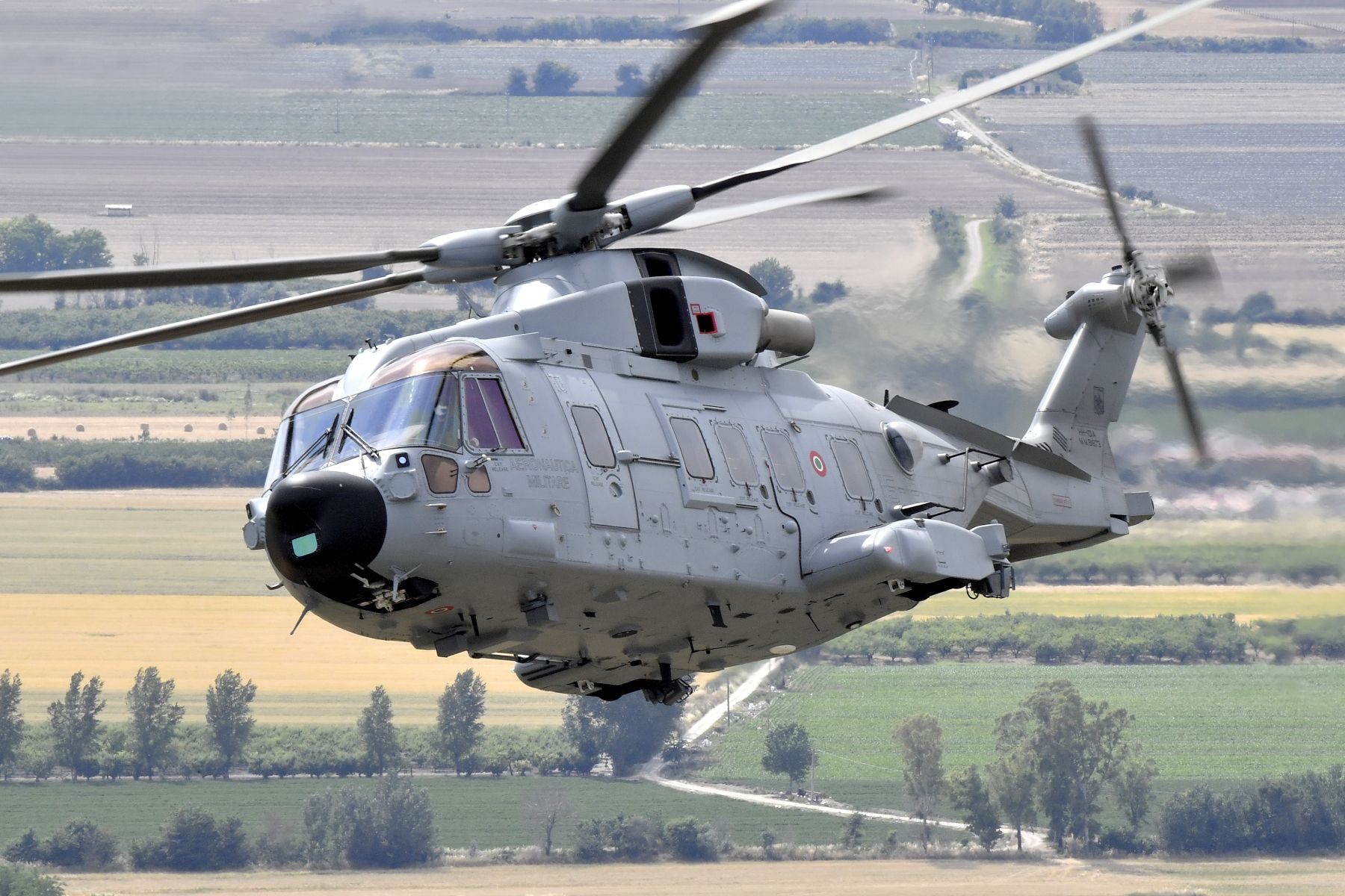 Neonato in pericolo di vita. Volo speciale da Reggio a Taormina