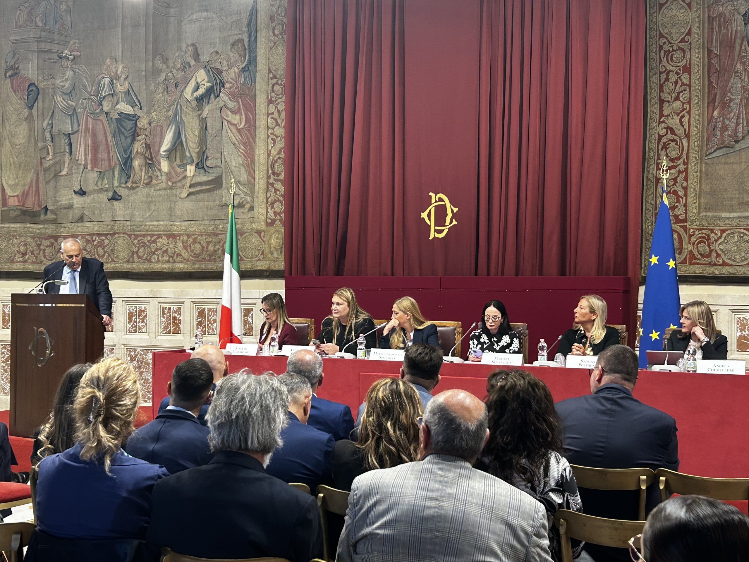 Una rete di professionisti e associazioni contro violenza di genere e femminicidi. «Bisogna denunciare. Lo Stato c’è» – VIDEO