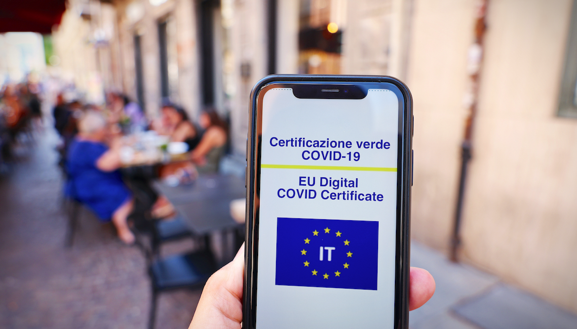 «Aperti e liberi». Dal Pollino a Reggio, la mappa dei locali che in Calabria non chiedono il “Green Pass”