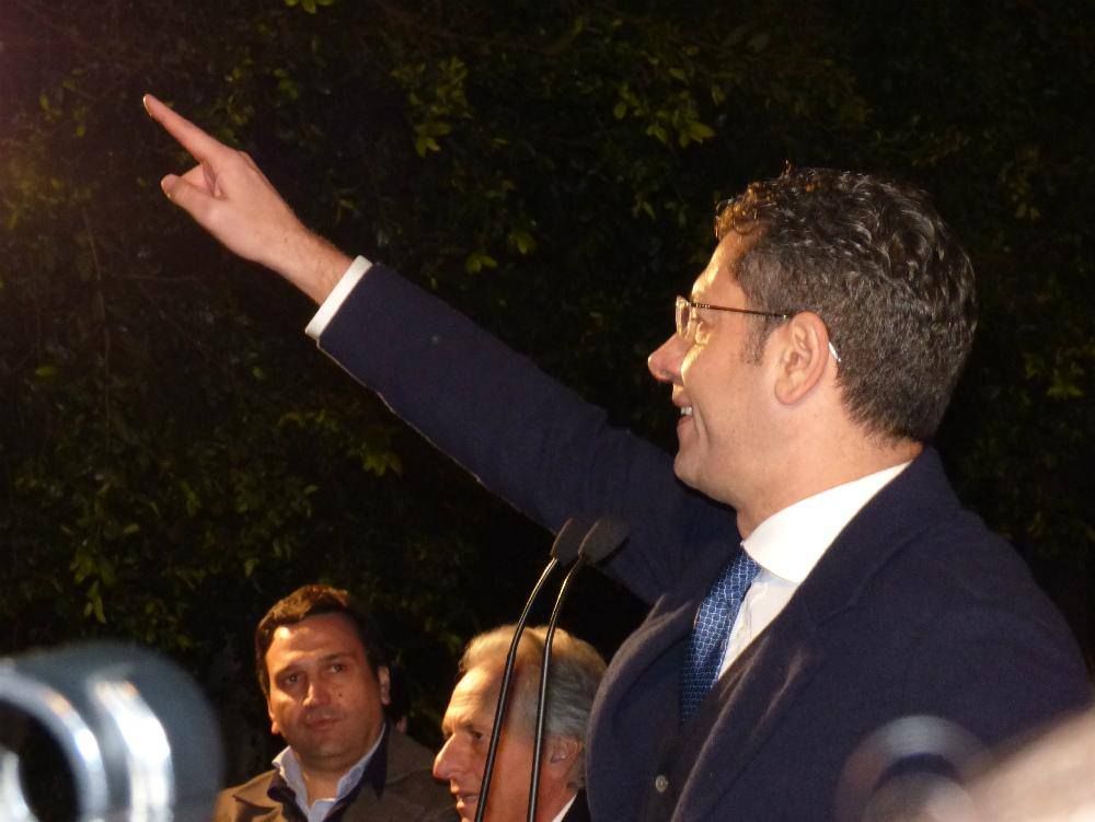 «Peppe sia sottosegretario». E Alfano diventa premier