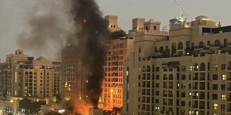 La rabbia della madre di una 17enne calabrese bloccata a Dubai: «Sono lasciati a loro stessi»