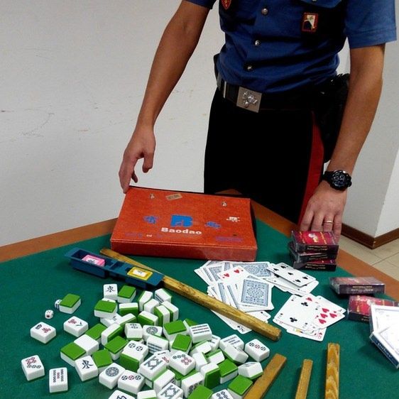 Pizzo, scoperta dai carabinieri una bisca clandestina