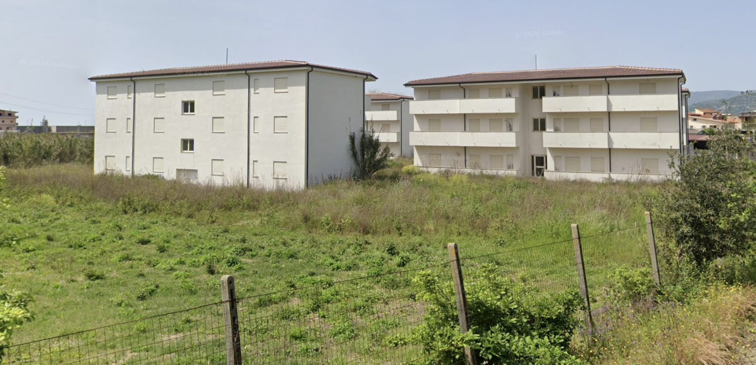 Addio alla tendopoli dopo 18 anni: concluso il trasferimento dei migranti negli alloggi di Rosarno